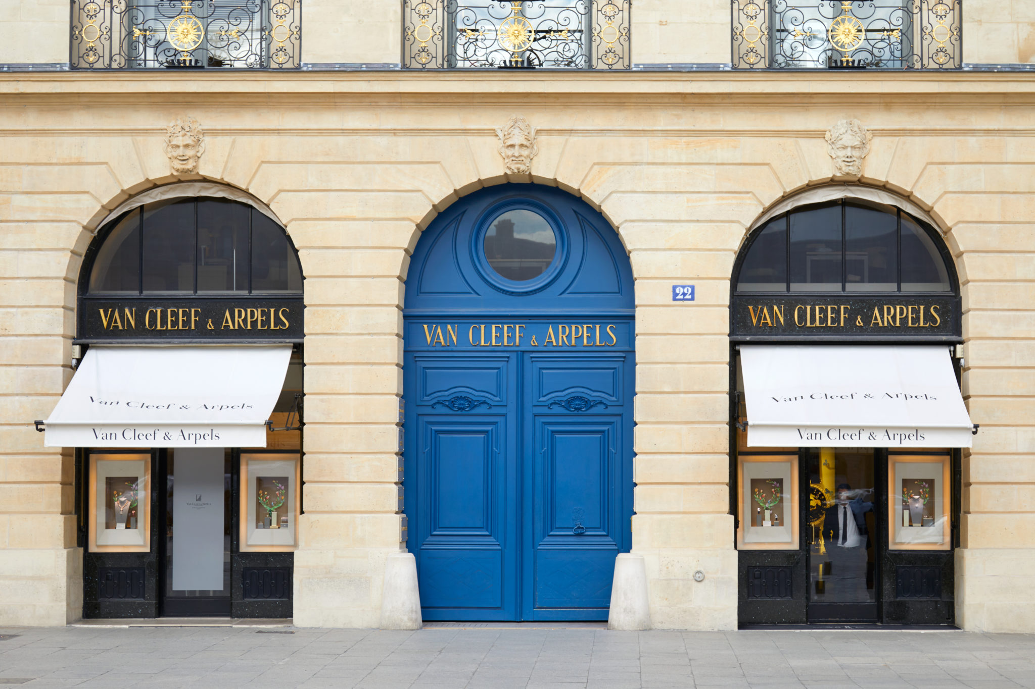 Van Cleef shop